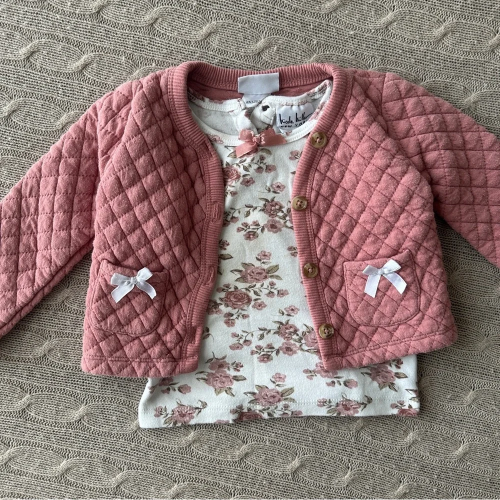 EUC Nicole Miller Baby Girl 3pc Quilted Jacket Set, Dusty Rose Bows, 24 Months